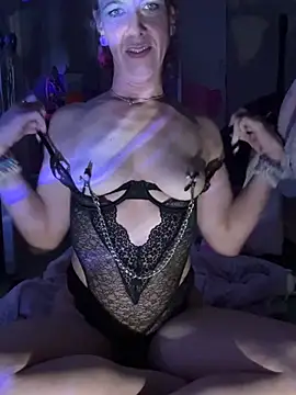 Lilbeezie81 online show from 1, 3, 2026