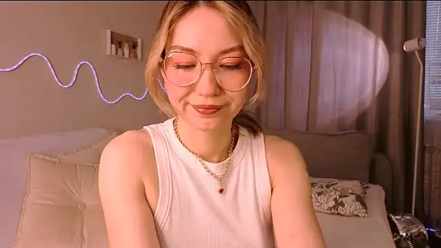 Lilo Sims online show from 15, 10, 2025