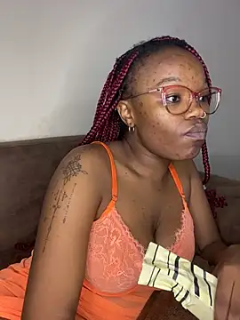 YummyMelanin117 online show from 8, 5, 2026