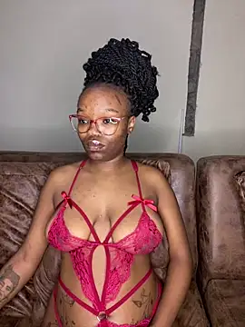 YummyMelanin117 online show from 13, 2, 2026