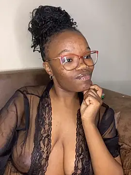 YummyMelanin117 online show from 12, 3, 2026