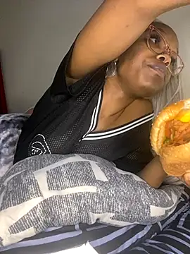 YummyMelanin117 online show from 16, 10, 2025