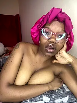 YummyMelanin117 online show from 25, 11, 2025