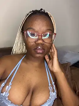 YummyMelanin117 online show from 21, 4, 2026