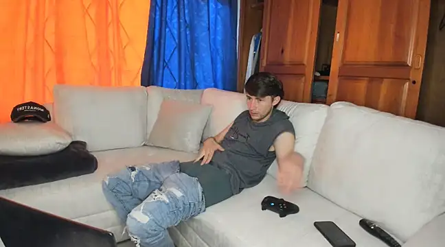 laurent 01 online show from 22, 3, 2025