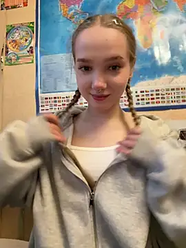 bambi lu online show from 4, 4, 2026