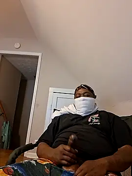 Snapshot of bigdick650 chatting on 18, 4, 2026 bigdick650 online show from 18, 4, 2026
