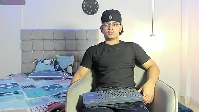 samxx muscle online show from 3, 11, 2025