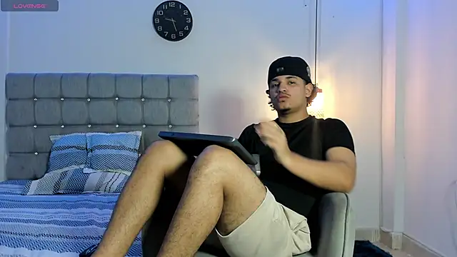 samxx muscle online show from 9, 10, 2025