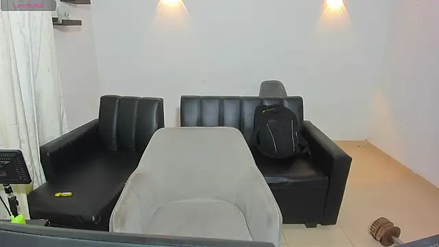 Snapshot of samxx_muscle chatting on 20, 6, 2026 samxx muscle online show from 20, 6, 2026