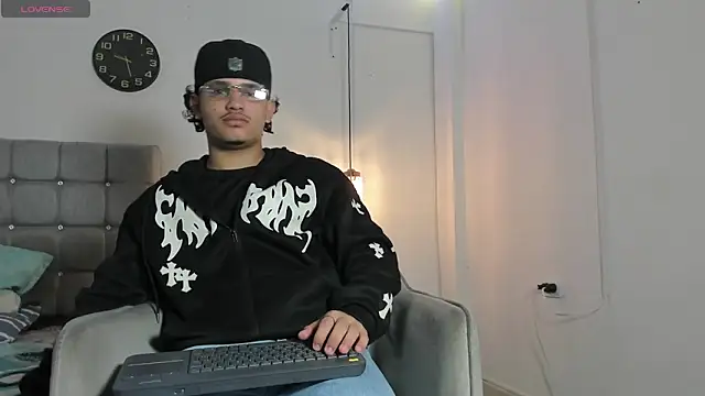 samxx muscle online show from 12, 11, 2025