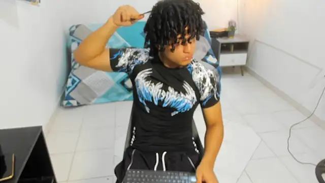 Snapshot of samxx_muscle chatting on 20, 7, 2026 samxx muscle online show from 20, 7, 2026