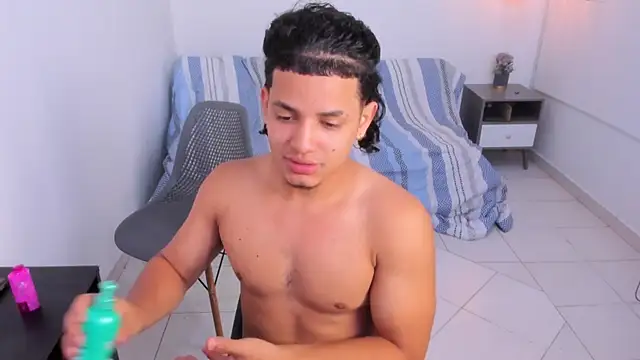 Snapshot of samxx_muscle chatting on 11, 7, 2026 samxx muscle online show from 11, 7, 2026
