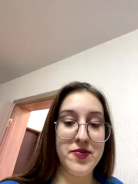 Snapshot of Vviikkssiikk chatting on 19, 10, 2025 Vviikkssiikk online show from 19, 10, 2025