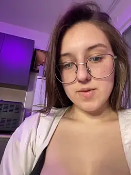 Snapshot of Vviikkssiikk chatting on 13, 10, 2025 Vviikkssiikk online show from 13, 10, 2025