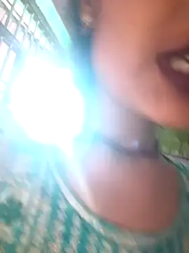 Eshna Dabral online show from 8, 10, 2025