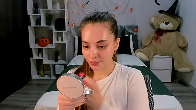 MelanieAlves online show from 15, 10, 2025