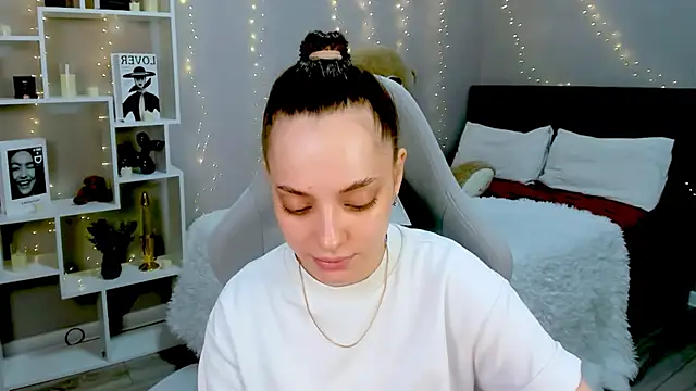 MelanieAlves online show from 7, 2, 2026