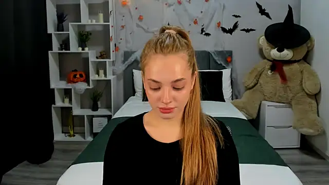 MelanieAlves online show from 5, 11, 2025