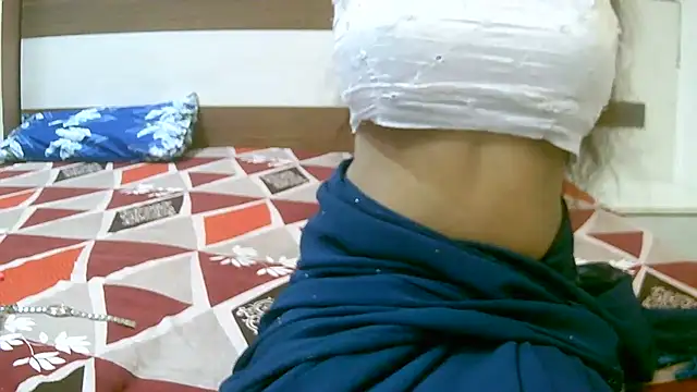 Snapshot of ragini_m_m_s chatting on 28, 10, 2025 ragini m m s online show from 28, 10, 2025