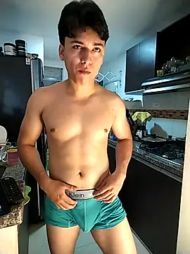 Snapshot of THE_LITTLE_LIAM chatting on 11, 10, 2025 THE LITTLE LIAM online show from 11, 10, 2025