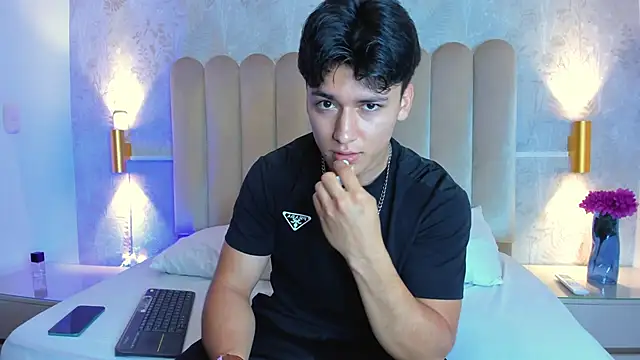 Snapshot of THE_LITTLE_LIAM chatting on 5, 12, 2025 THE LITTLE LIAM online show from 5, 12, 2025