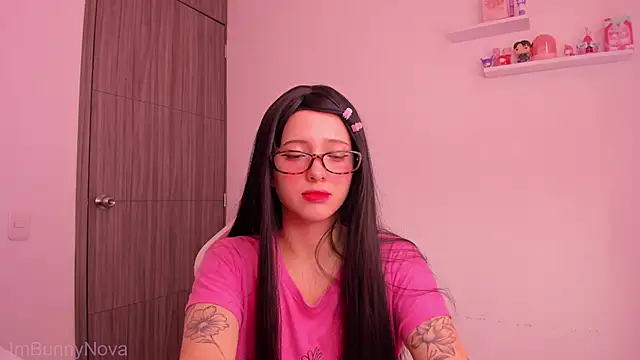 ImBunnyNova online show from 23, 4, 2026