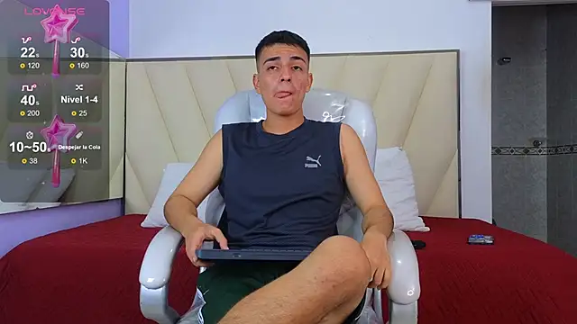 Hotboy21  online show from 8, 11, 2025