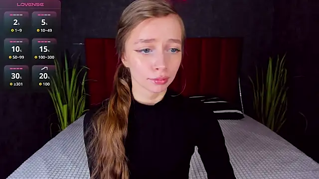 Snapshot of Amy_Waynee chatting on 2, 11, 2025 Amy Waynee online show from 2, 11, 2025