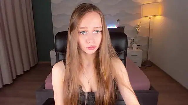 Snapshot of Amy_Waynee chatting on 22, 10, 2025 Amy Waynee online show from 22, 10, 2025