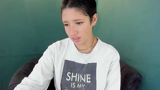 Elaine87  online show from 19, 10, 2025