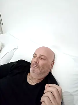 Alexis Bull online show from 4, 10, 2025