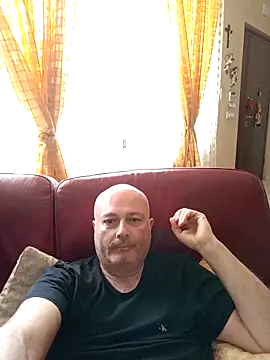 Alexis Bull online show from 9, 5, 2026