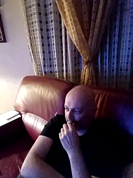 Alexis Bull online show from 5, 5, 2026