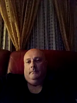 Alexis Bull online show from 26, 4, 2026