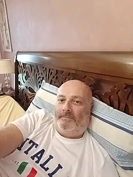 Snapshot of Alexis_Bull chatting on 1, 7, 2026 Alexis Bull online show from 1, 7, 2026