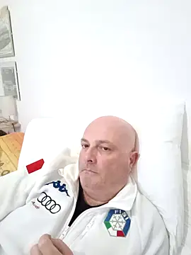 Alexis Bull online show from 23, 2, 2026