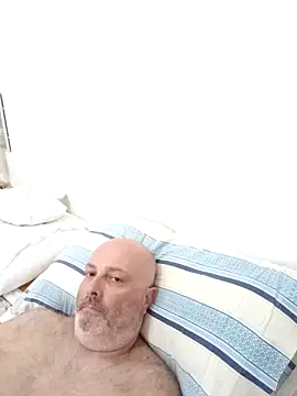 Alexis Bull online show from 7, 5, 2026