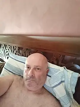 Snapshot of Alexis_Bull chatting on 8, 7, 2026 Alexis Bull online show from 8, 7, 2026