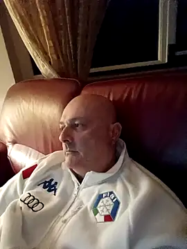 Alexis Bull online show from 22, 2, 2026