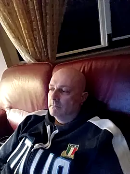 Alexis Bull online show from 17, 2, 2026