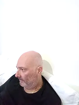 Alexis Bull online show from 12, 10, 2025