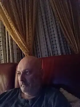 Alexis Bull online show from 12, 5, 2026