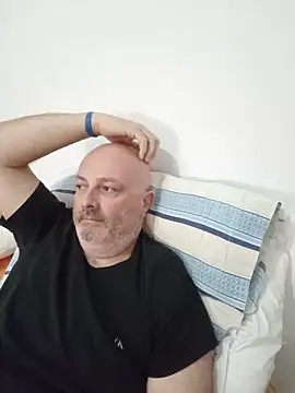 Alexis Bull online show from 16, 5, 2026