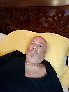Alexis Bull online show from 12, 9, 2025