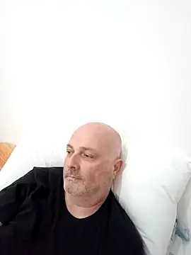 Alexis Bull online show from 23, 4, 2026