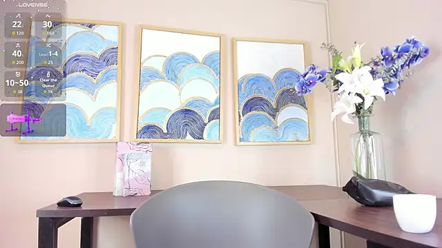 andrea xoe  online show from 11, 11, 2025