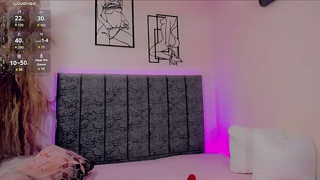 Snapshot of blonder_roux chatting on 20, 10, 2025 blonder roux online show from 20, 10, 2025