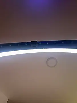 ArianaReynoldss online show from 13, 3, 2026