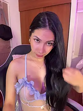 ArianaReynoldss online show from 6, 7, 2026
